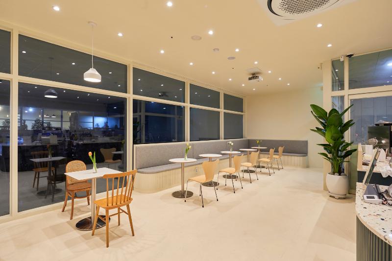 20 平米简约咖啡馆设计-4