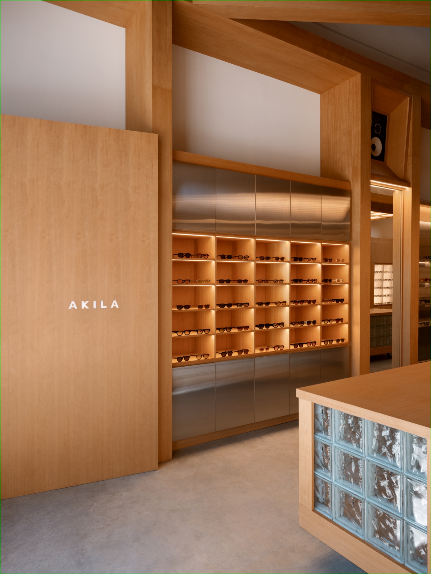 AKILA 眼镜店丨美国洛杉矶丨22RE-9