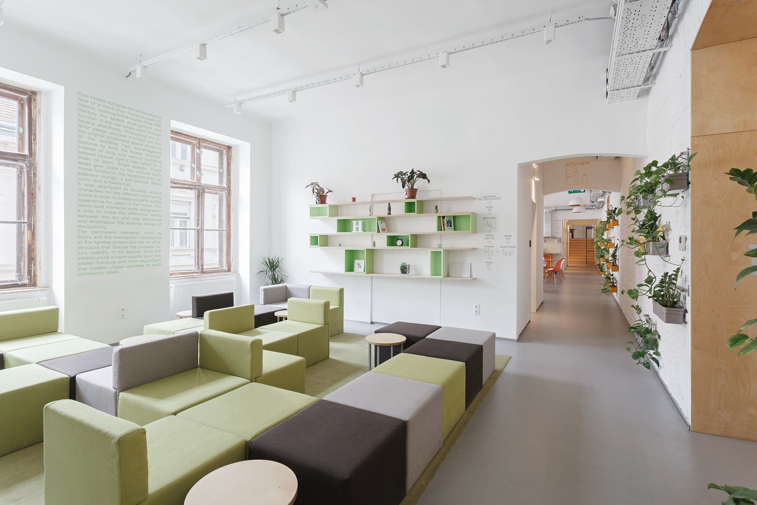 布达佩斯百年建筑变身为 98 床位青年旅舍-60