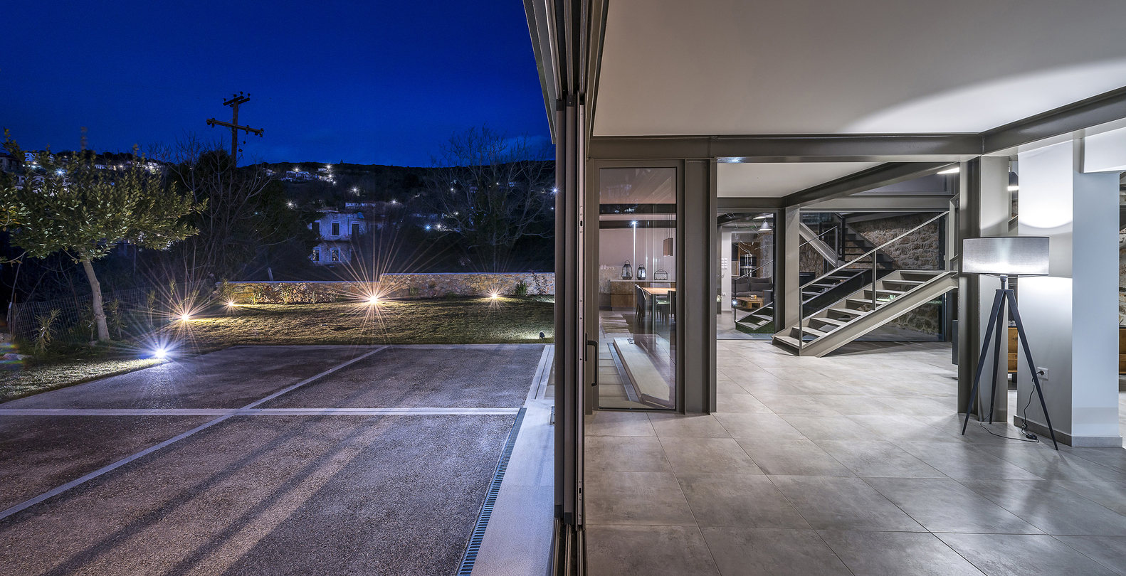 希腊山间住宅的现代钢结构玻璃延伸-34