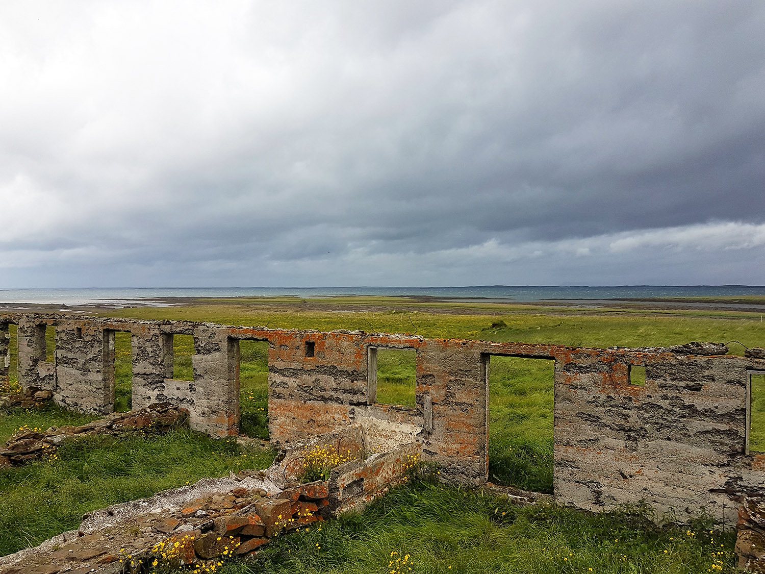 冰岛原生态艺术家工作室与度假屋改造-63
