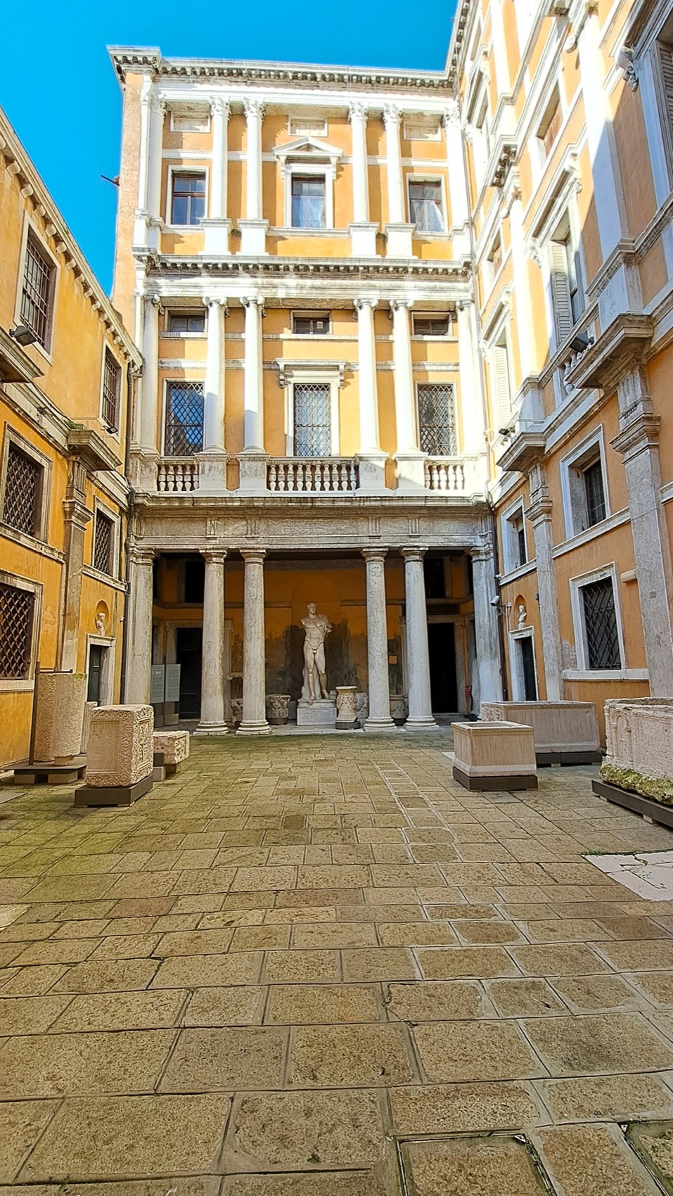 意大利威尼斯国家考古博物馆·特别装置艺术展《LINES》-63