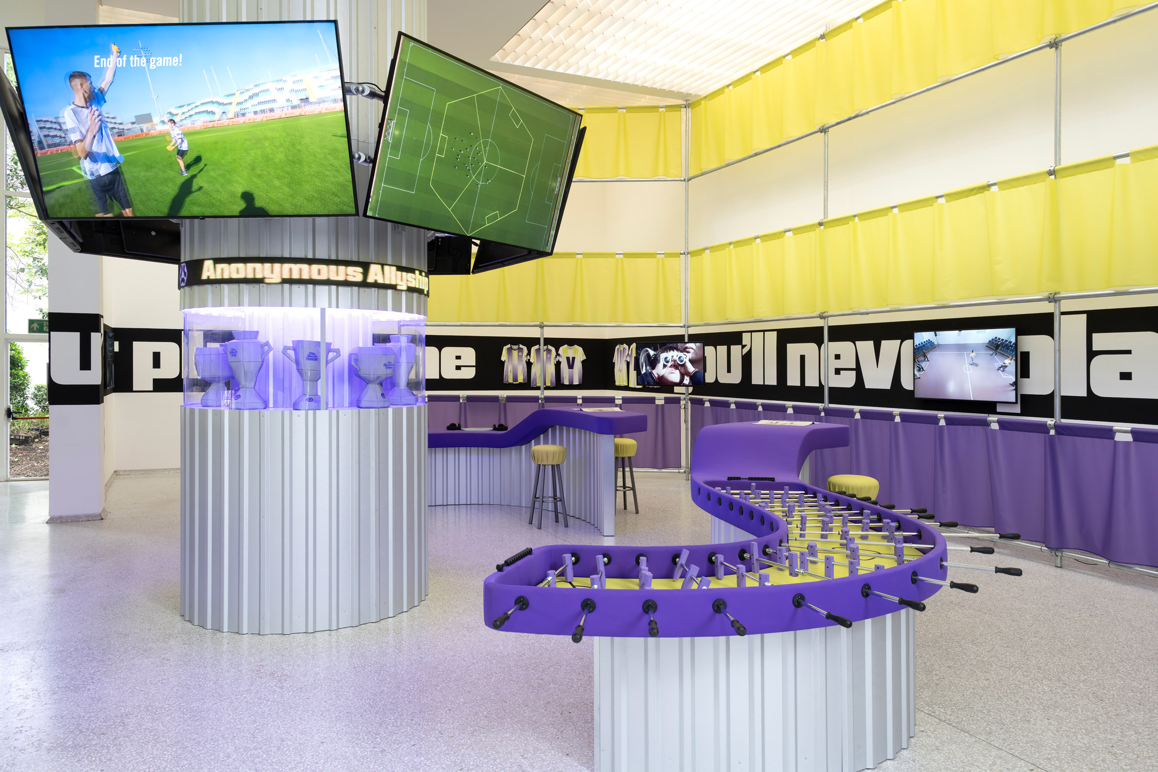 Sidelined(荷兰馆改造的动态体育酒吧)丨Amanda Pinatih,Gabriel Fontana-3