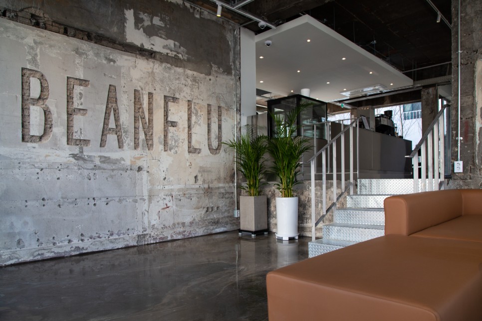 现代工业风 | 300 平米大型咖啡厅设计-8