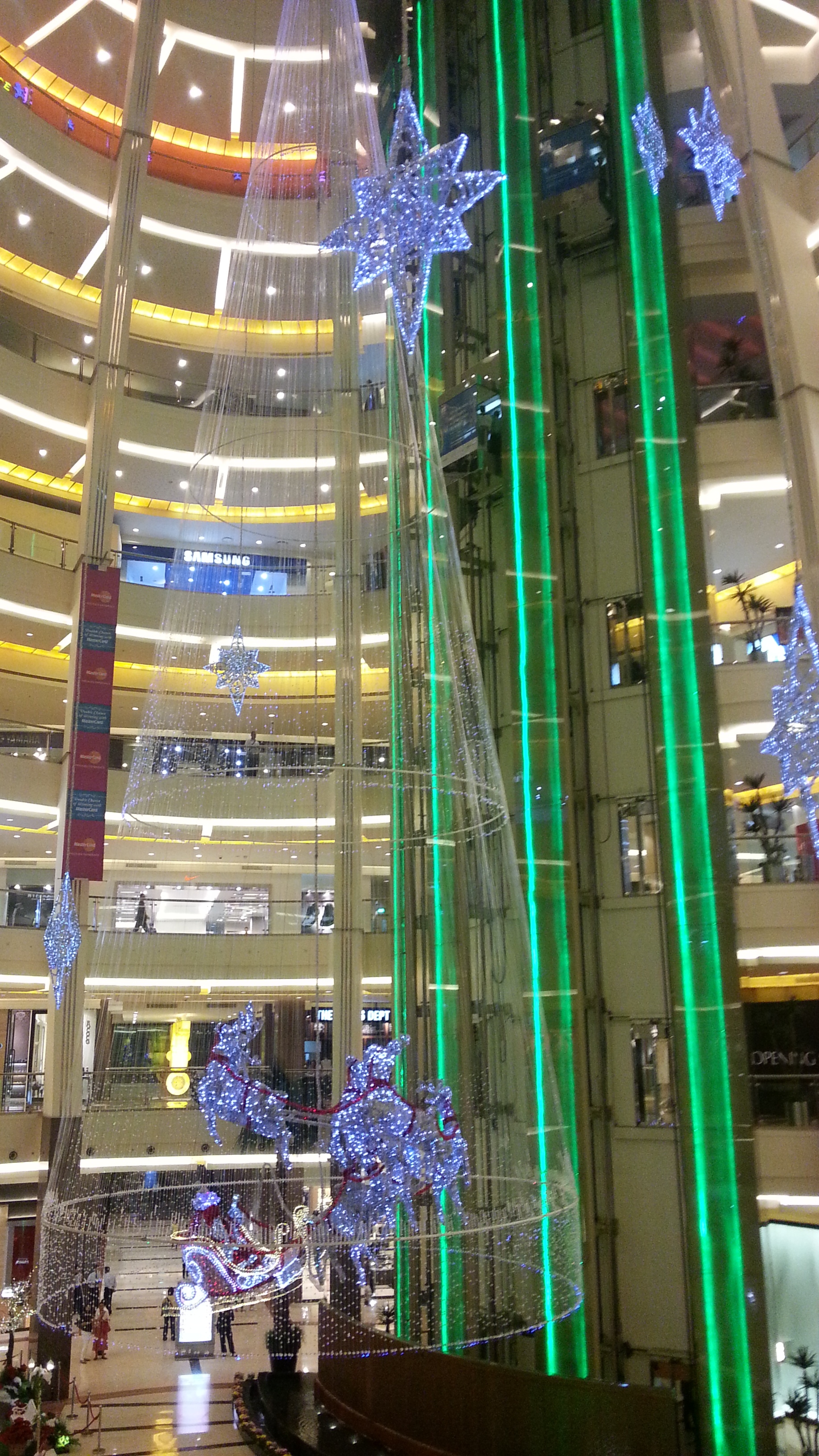 Light Up The World - VM Xmas Decoration-13