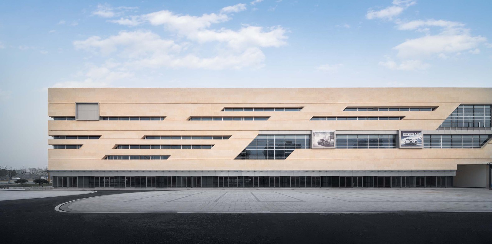 南京天益国际汽车城-21