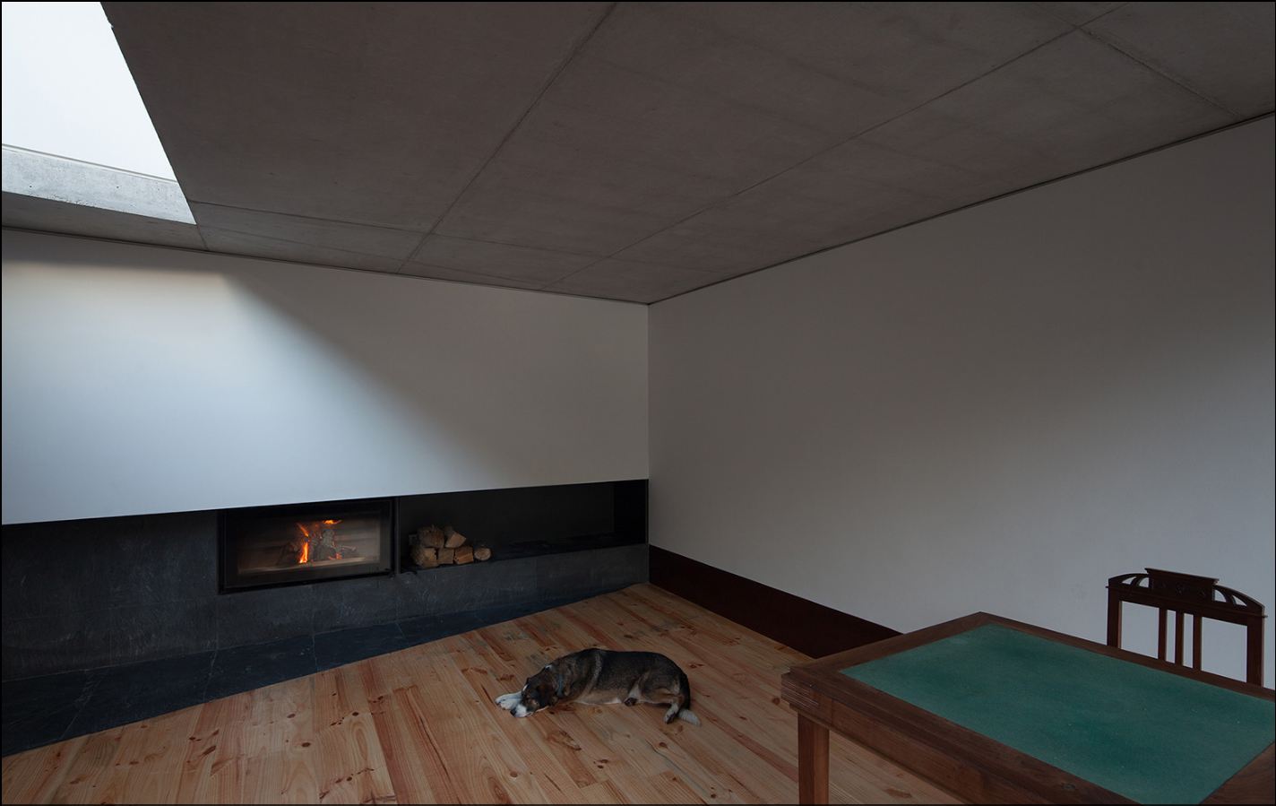 餐厅与壁炉组合空间设计丨Nuno Melo Sousa工作室-16