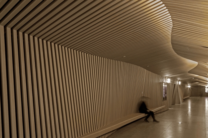 翻阅剧本的宫殿电影院-29