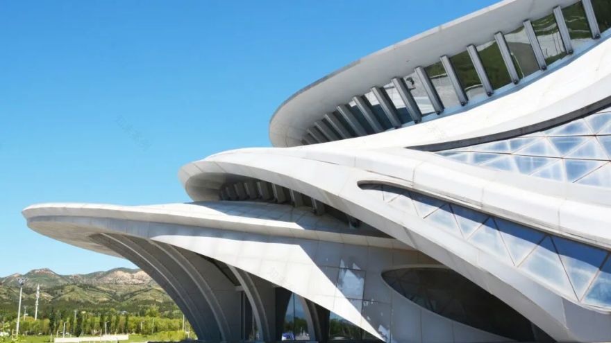 【城市名片】穹庐擎云,蒙韵碧空!中建八局匠心建造草原上的文体明珠-65