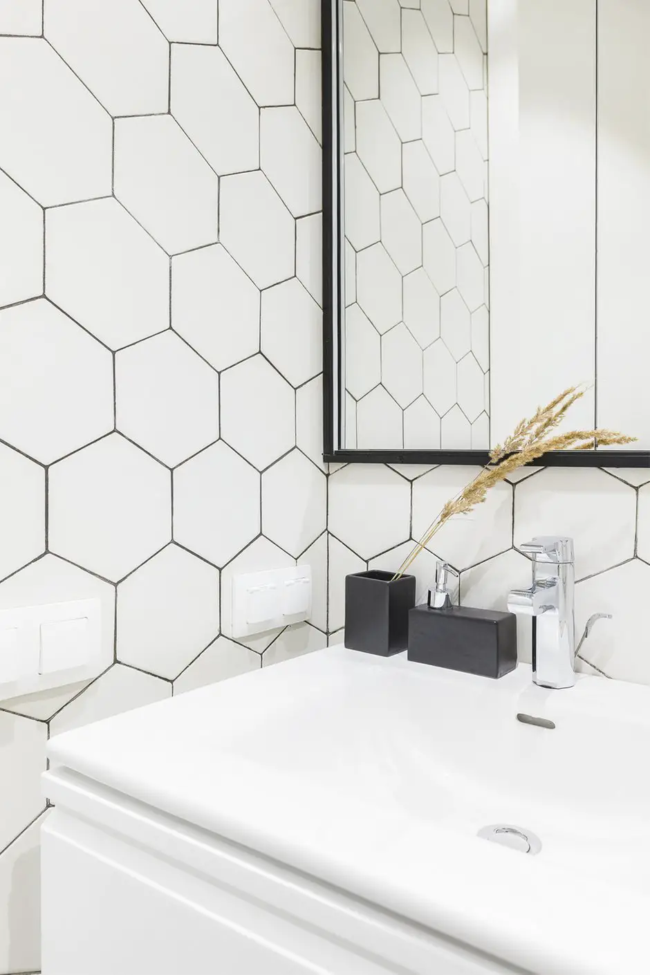 莫斯科 27m²创新小户型设计，镜墙扩容空间-10