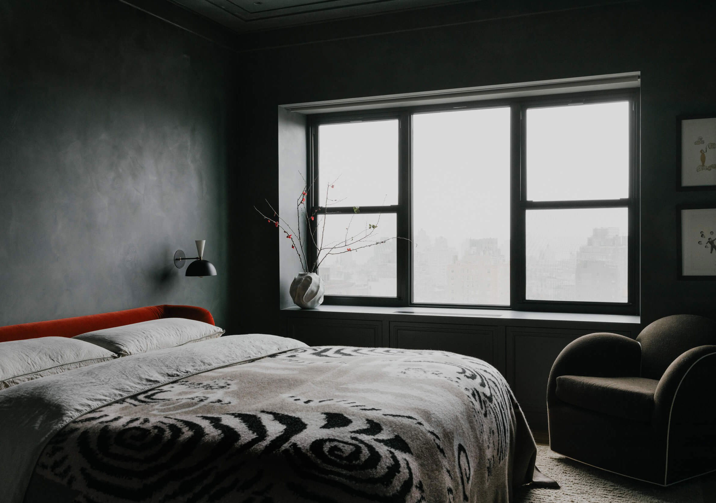 纽约时尚公寓 | 黑色卧室的独特魅力-12