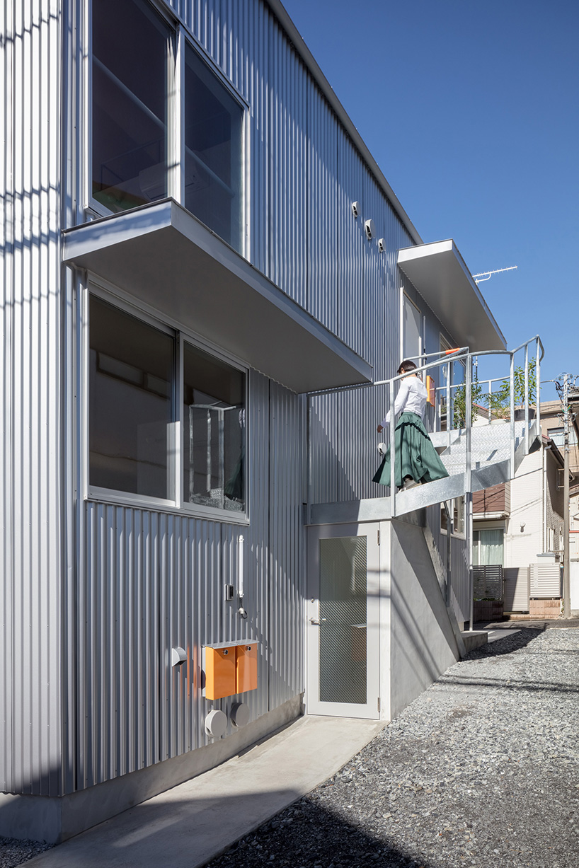 "东京'公寓 S' | 倾斜角落与宽敞开口赋予空间活力"-11