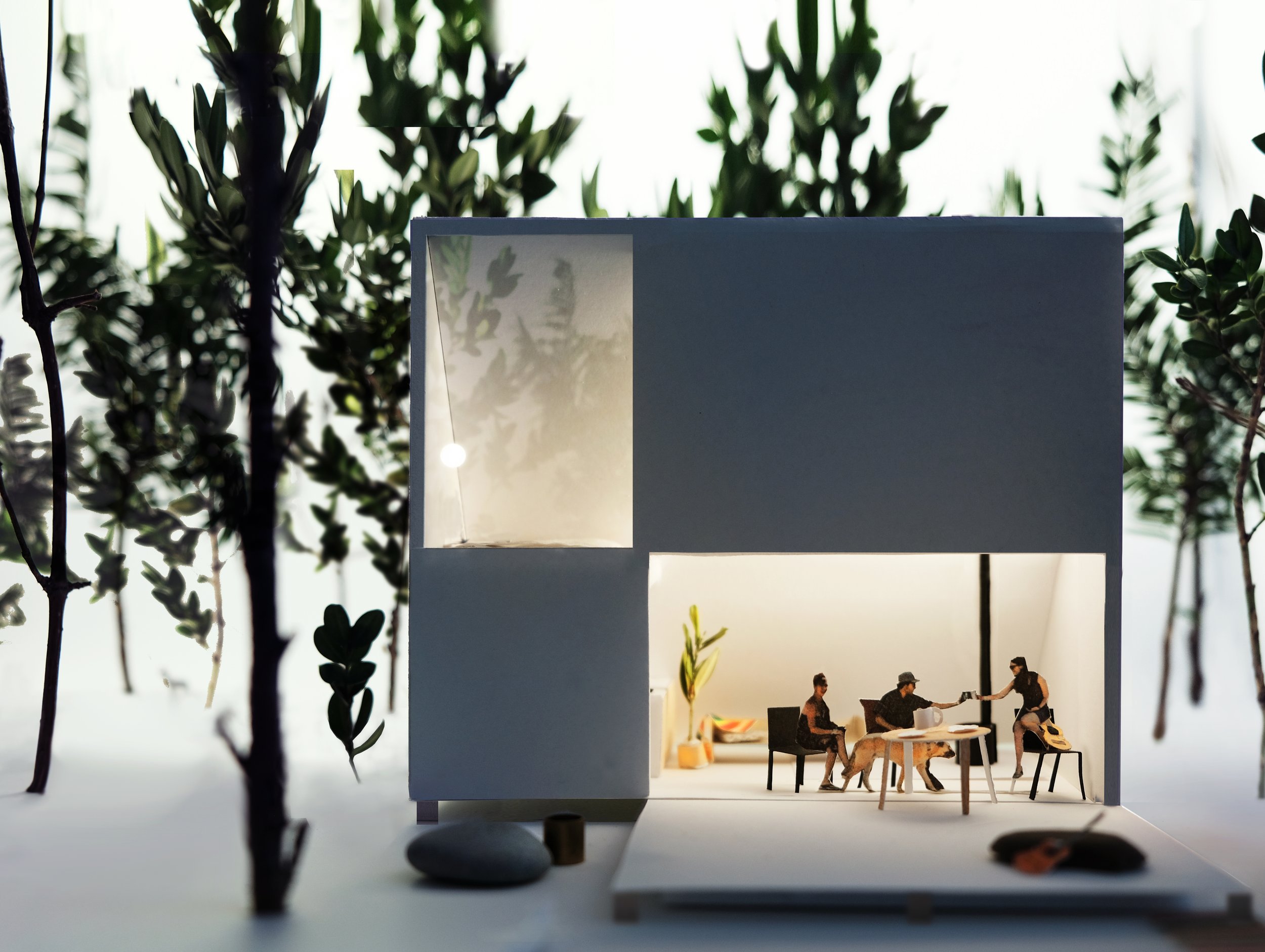 一间小屋；一个船舱（具体需根据语境确定准确含义，较为通用的是一间小屋，若专用于航海场景则为一个船舱 ，但按要求提供统一为 一间小屋）

注：在不同语境下，a cabin 常见意思包含一间小屋一个船舱一个机舱等，但此处按要求提供一种通用准确的翻译为一间小屋  丨美国本德丨Studio Cadena-17