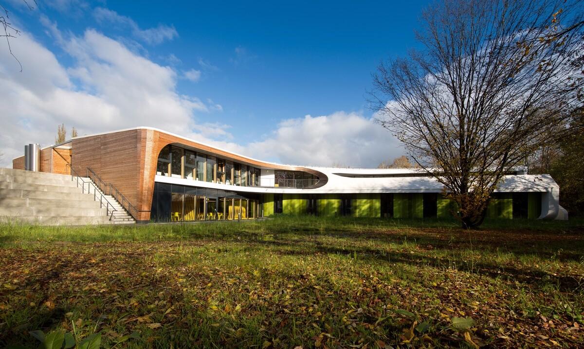 给人创造意外之喜体验感的Y字形青年旅社丨德国丨LAVA,WENZEL + WENZEL-4