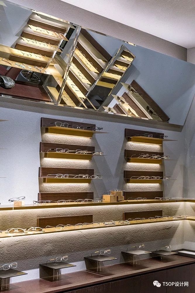 用玻璃与黄铜贯穿空间·北京阿目眼镜店铺-31