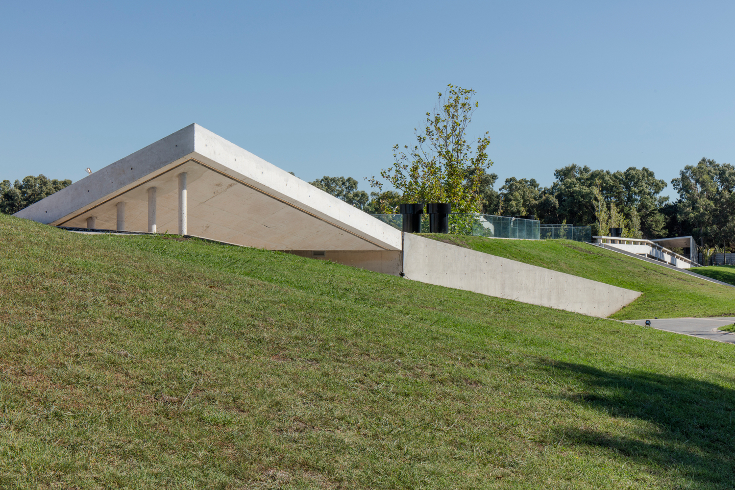 融合景观的圣克拉拉公园 Pavilion in Parque Santa Clara-20