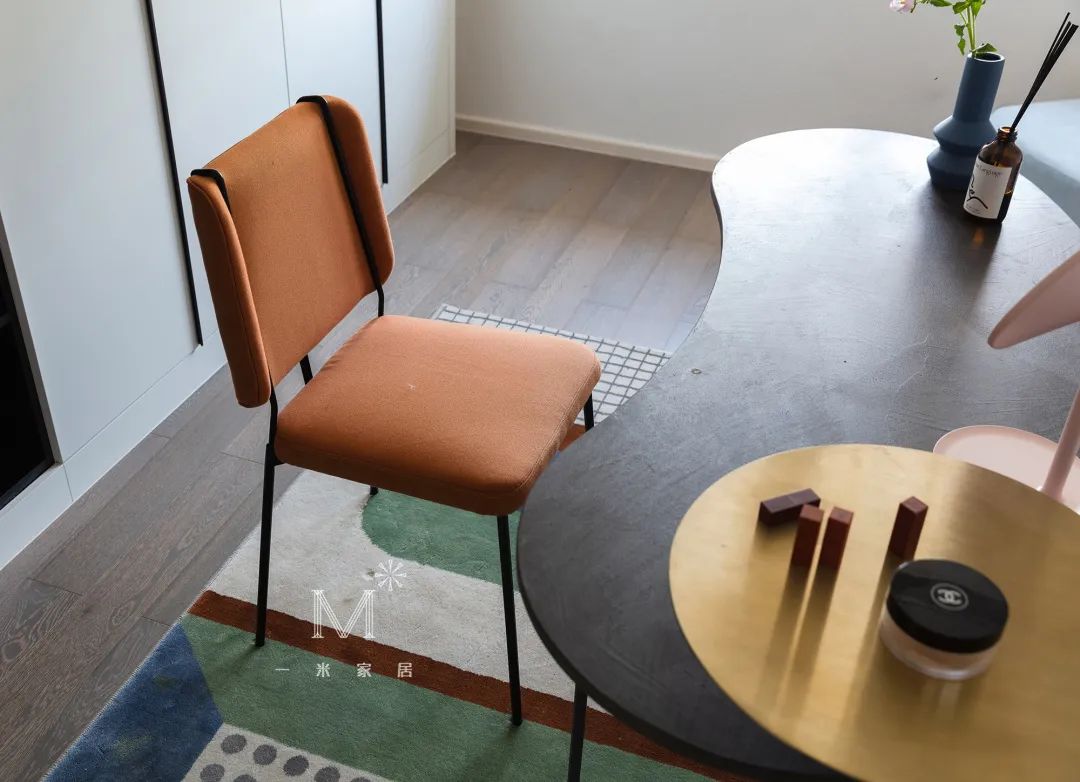 300 平顶层复式，现代北欧风格家居设计-48