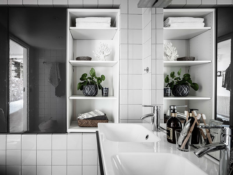 瑞典工业风小公寓 | 高挑空间与巨型窗户的完美结合-23