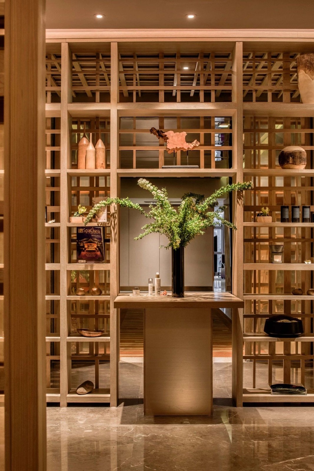 闹市中的木系SPA-3