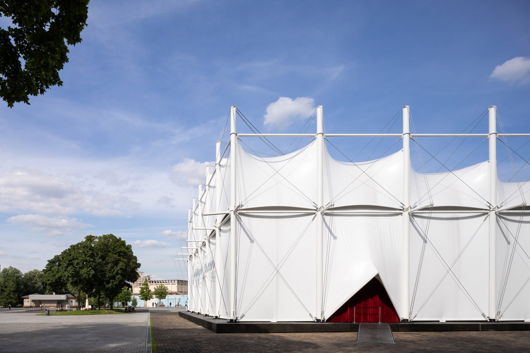 莫斯科临时影院“车库屏幕”-32