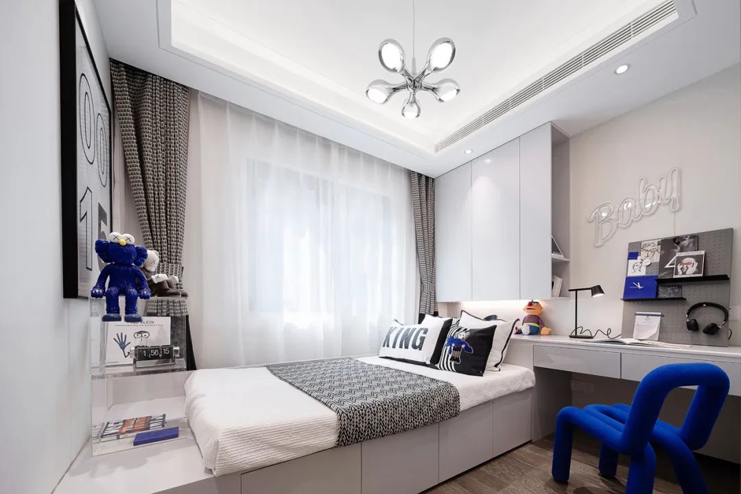 金科恒信集美天宸 | 克莱因蓝的轻奢美学空间-25