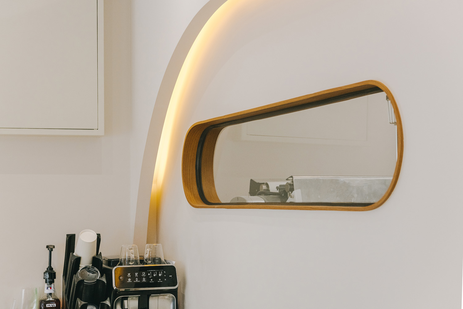 白色与木质，9 平米小空间的精致设计-8