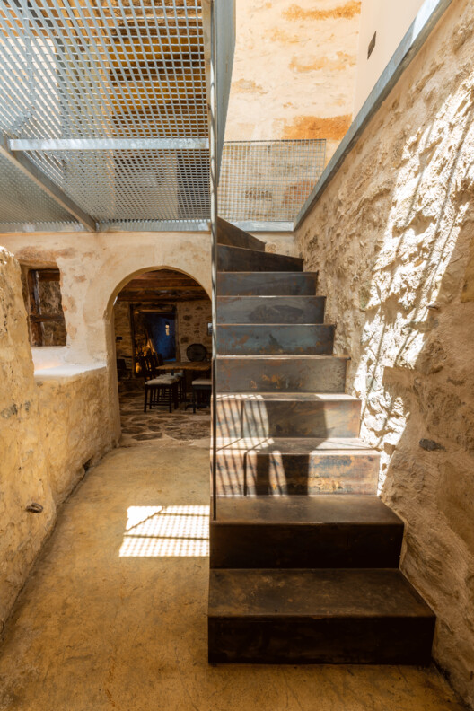 希腊 Coo House · 古老石屋的现代重生丨Zeropixel Architects-16