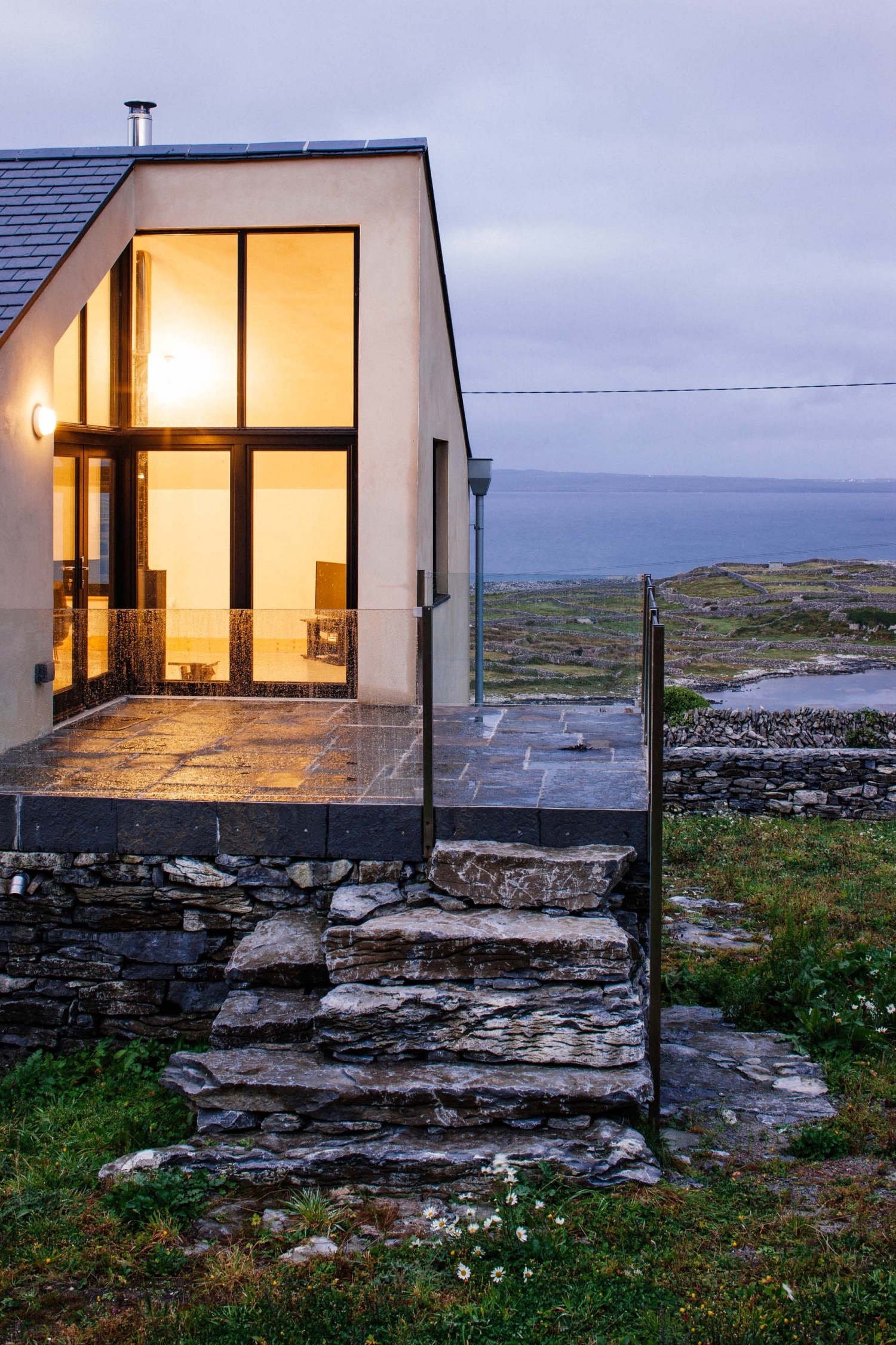 爱尔兰悬崖边上的生态寓所丨O’Neill Architecture-23