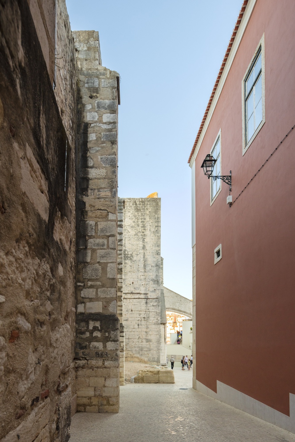 里斯本 Chiado 公共空间改造丨葡萄牙里斯本丨Álvaro Siza 和 Carlos Castanheira-46