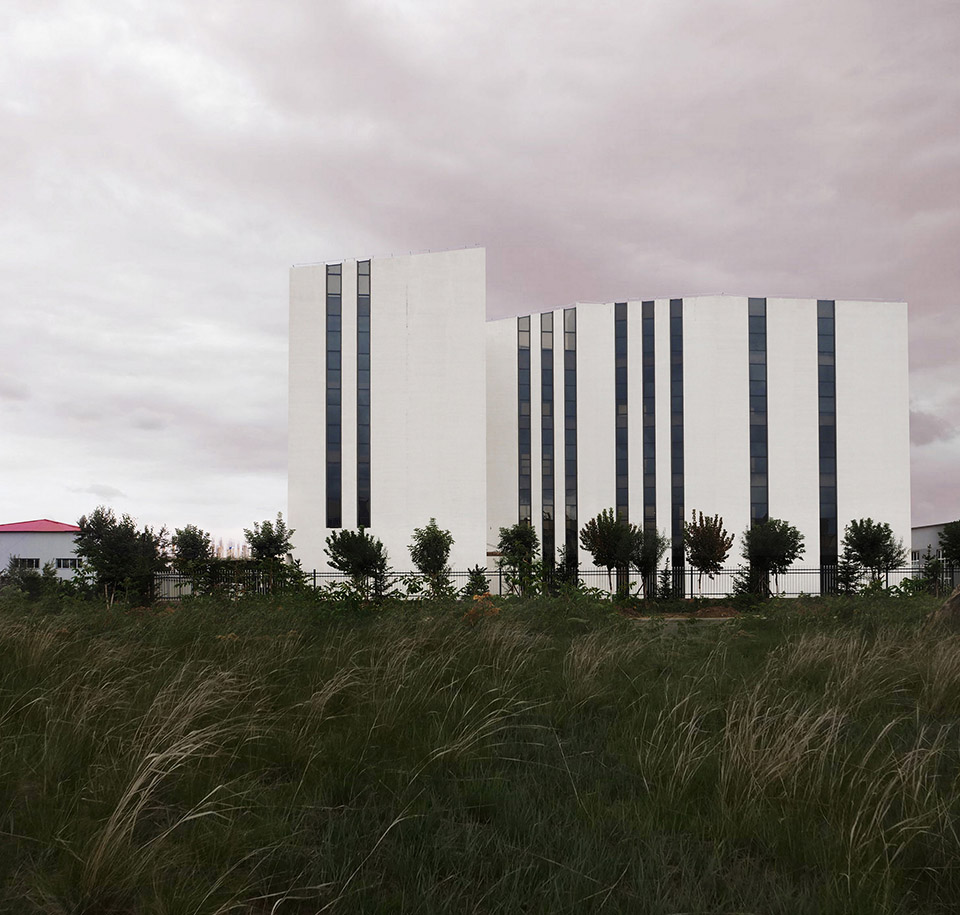 切片层岩,内蒙古林西至尊全集制造有限公司办公楼 / 大连松岩设计-15