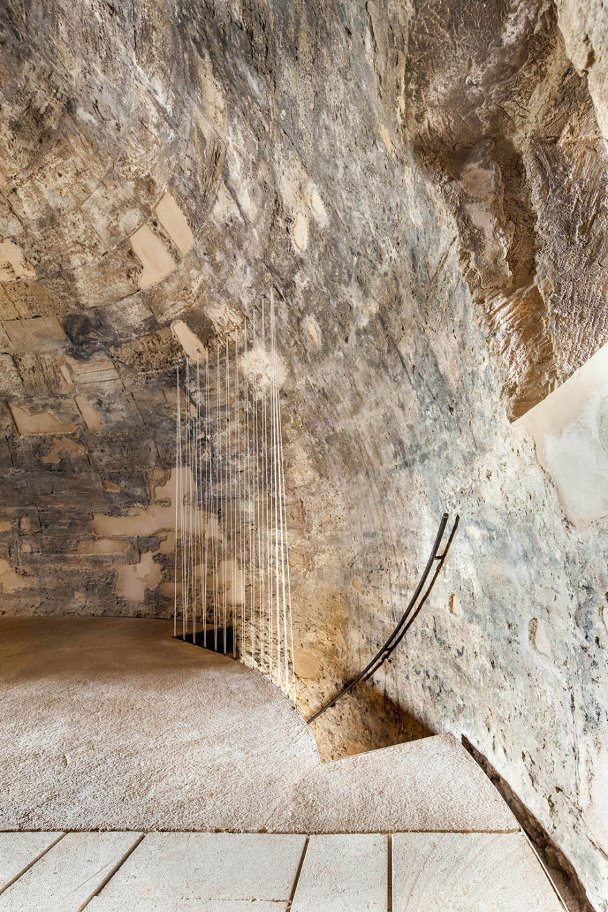 西班牙古老防御塔改造 / Marià Castelló Martínez-21