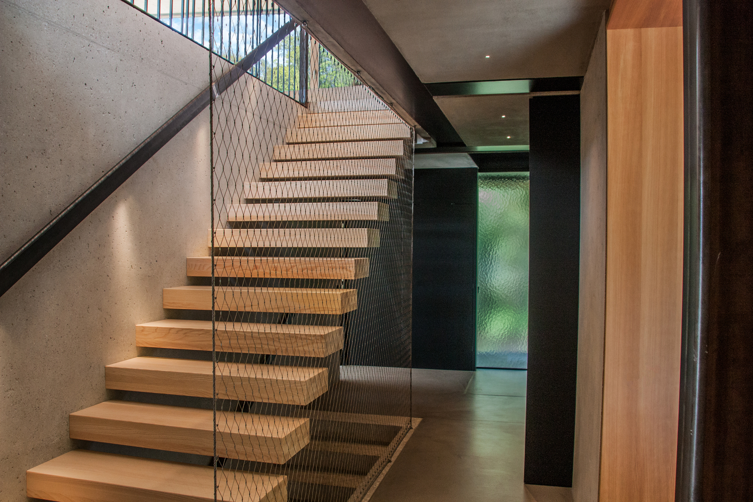 奥地利萨尔茨堡山上的现代木屋住宅设计丨lechner & lechner architects-16