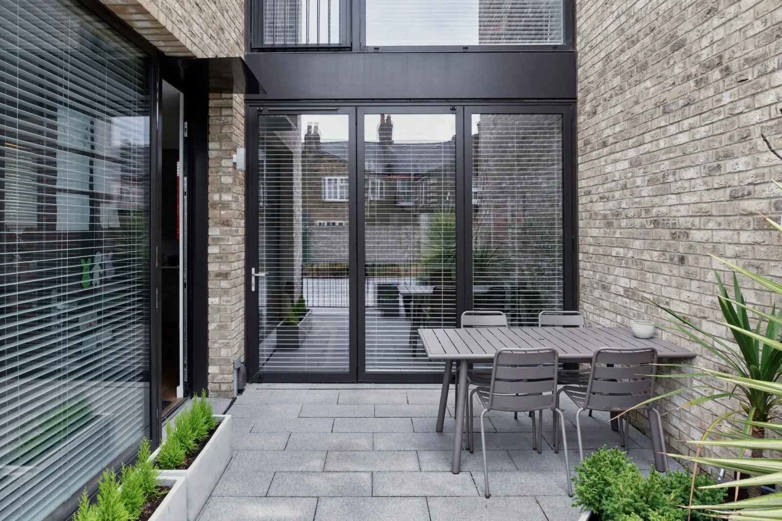 伦敦泰晤士河畔的现代维多利亚式联排别墅-19