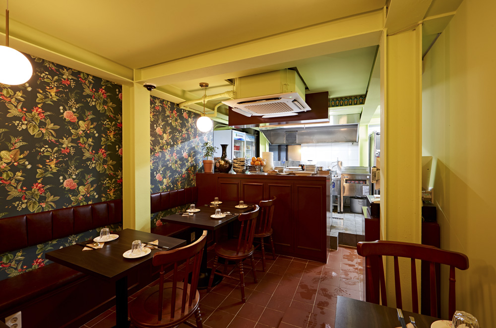 复古风情，14 平米餐厅的极致设计-9