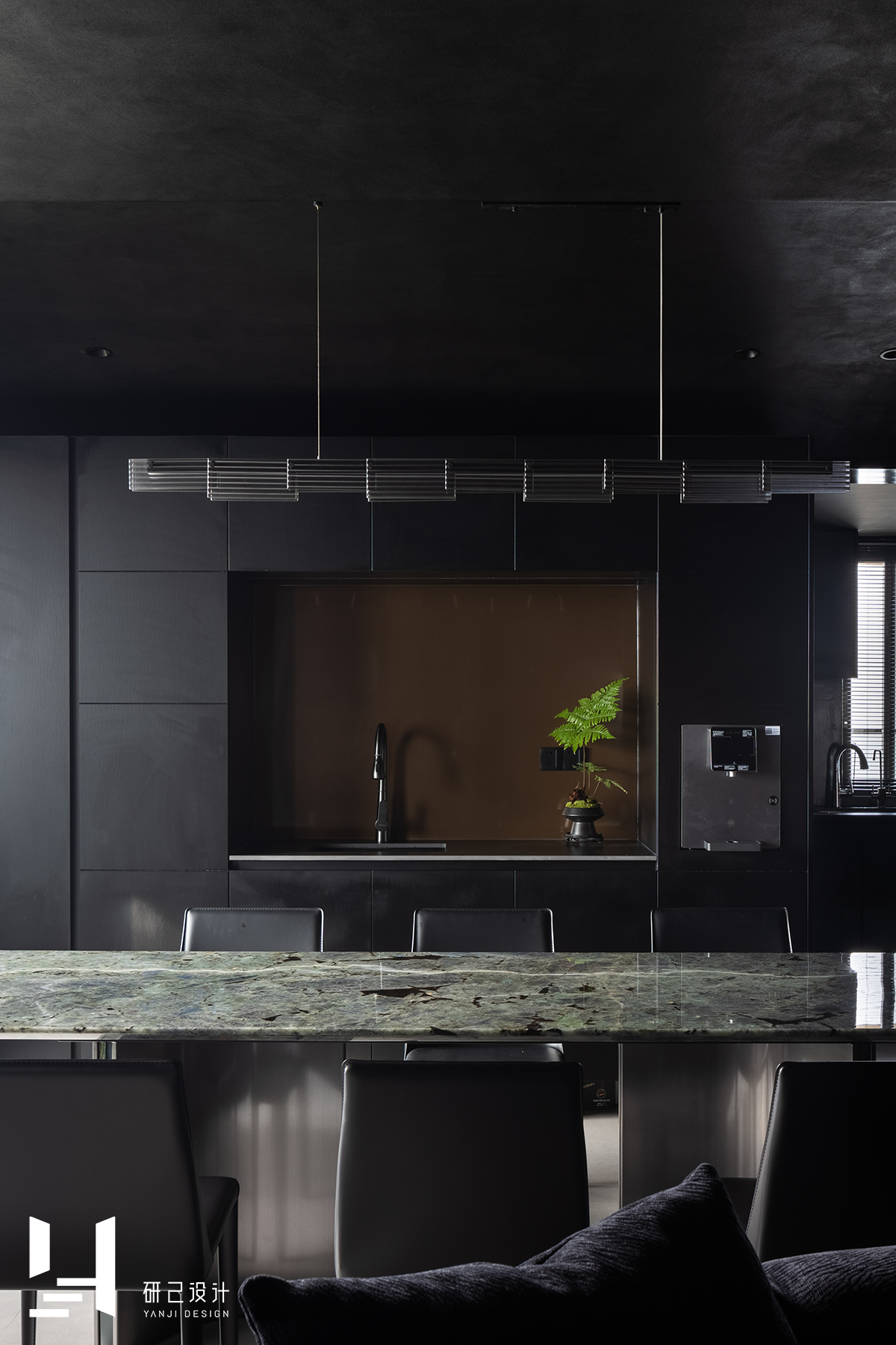 暗黑风江景宅丨中国芜湖丨研己设计-31