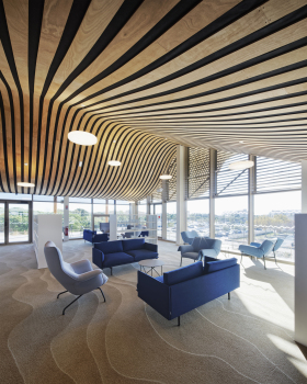 Event Hall L’Agora and Ernest Hemingway Media Library / Ateliers A+