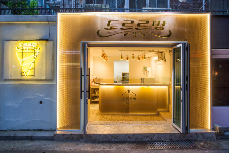 创意满分！3 坪冰淇淋店室内设计案例解析-4