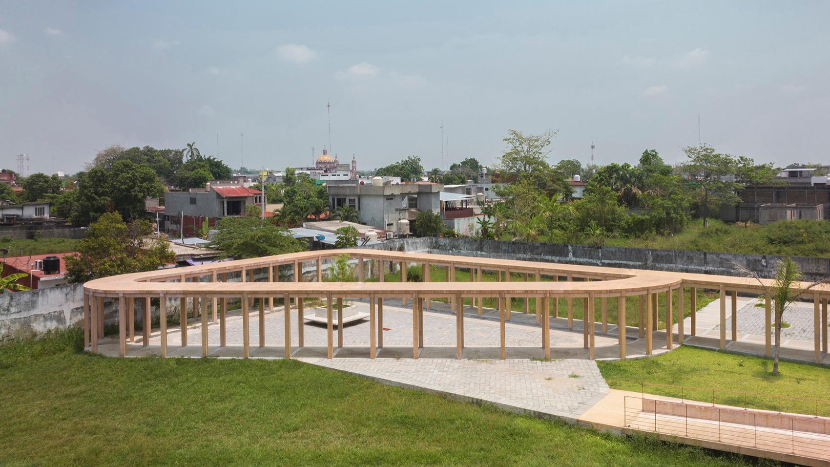 Manuel Vargas Izquierdo棒球场与体育中心，墨西哥 / CCA-20