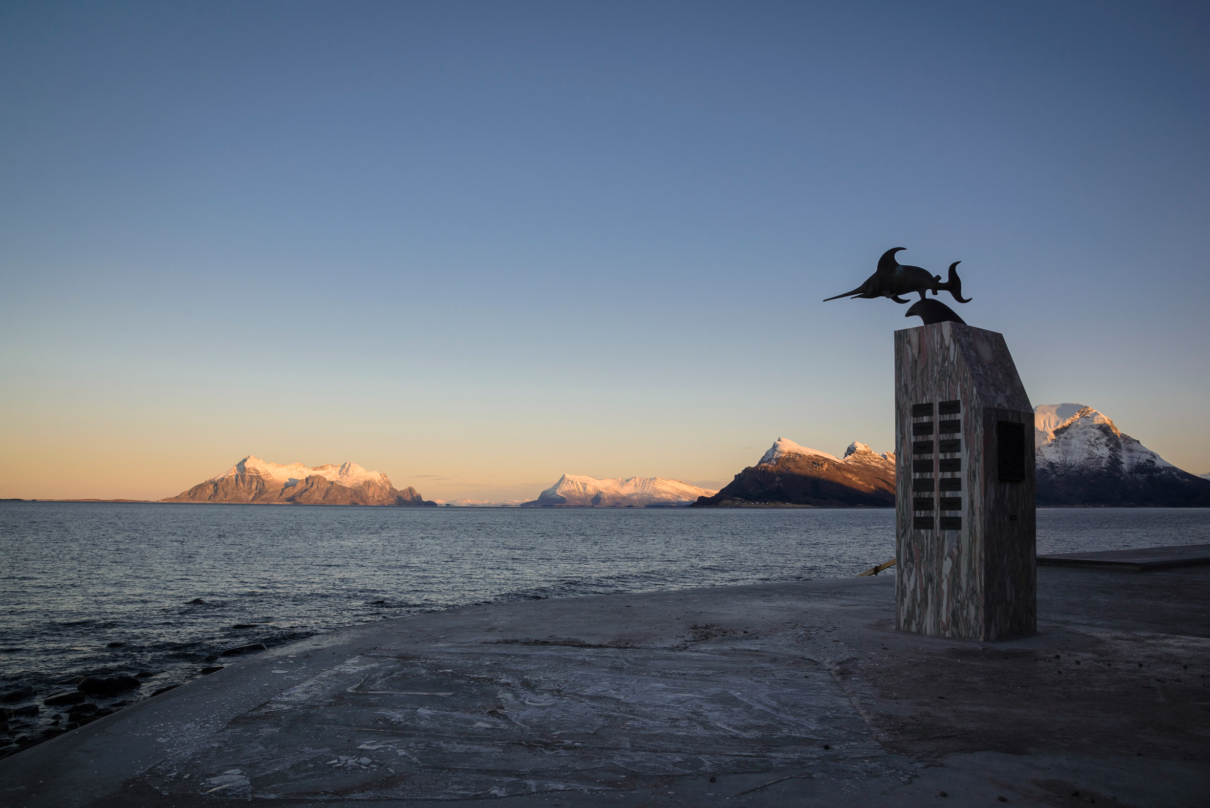 HZA adds wave-shaped toilet facility to scenic Norwegian lay-by-13