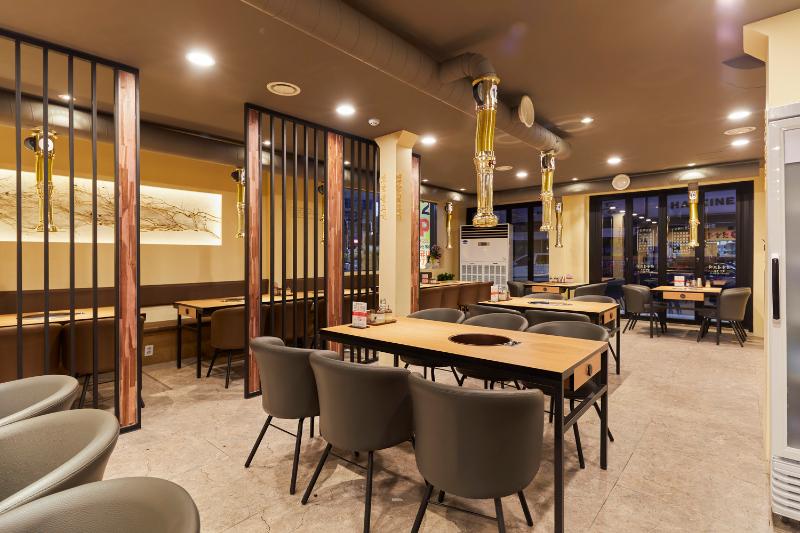 83 平复古小屋，尽显温馨原木风-9