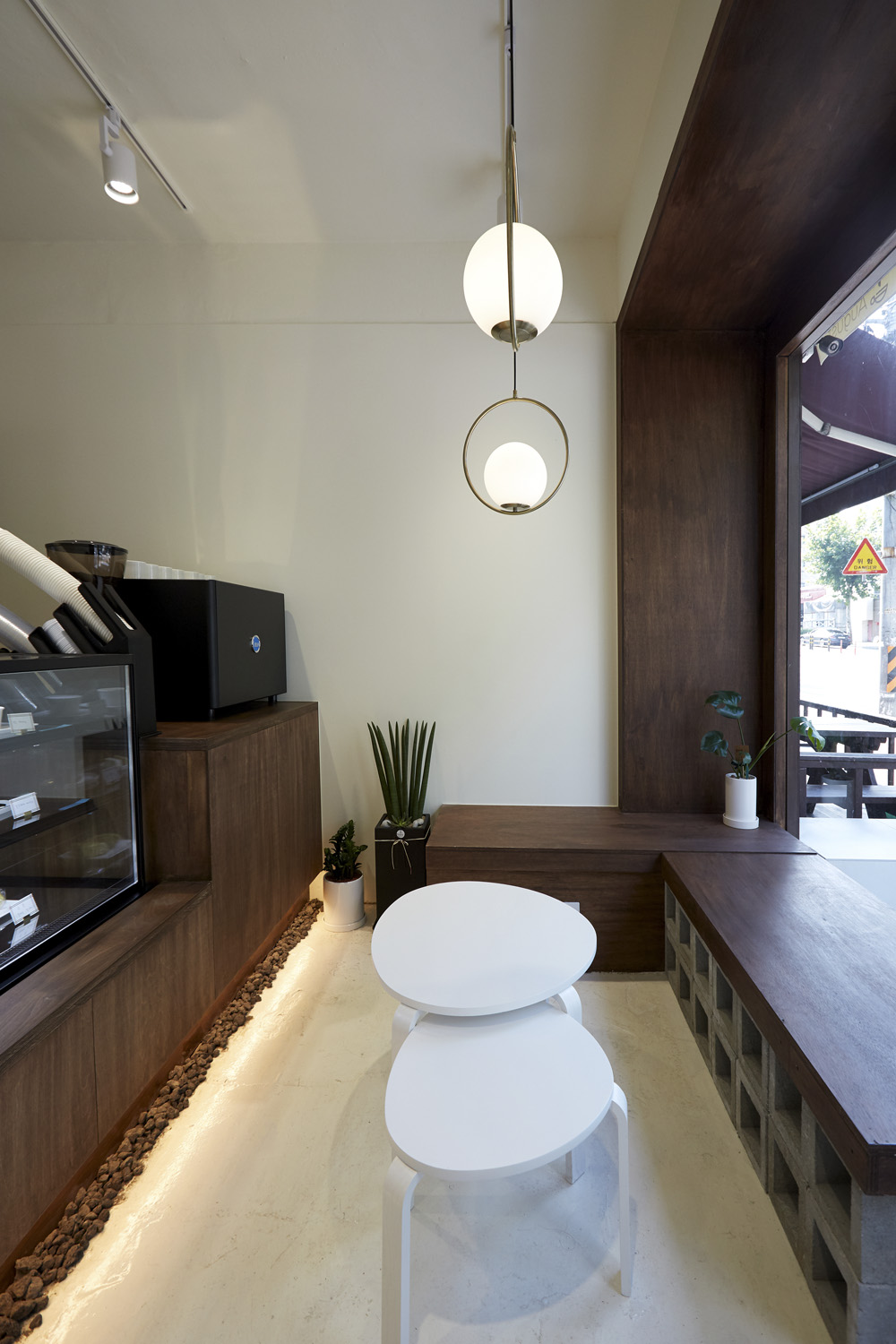 简约风格 9 坪咖啡厅，打造温馨氛围-7
