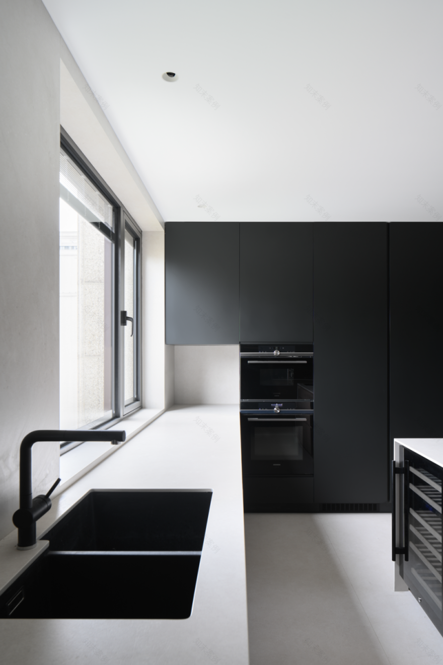 首发 x 大墨空间设计 | 329㎡极简大宅,空间的宁静与诗意-37