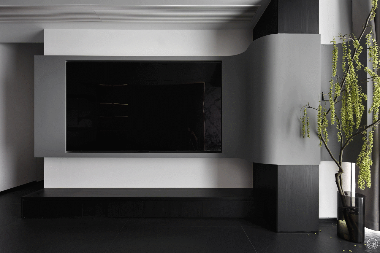 黑白灰的克制与浪漫-20