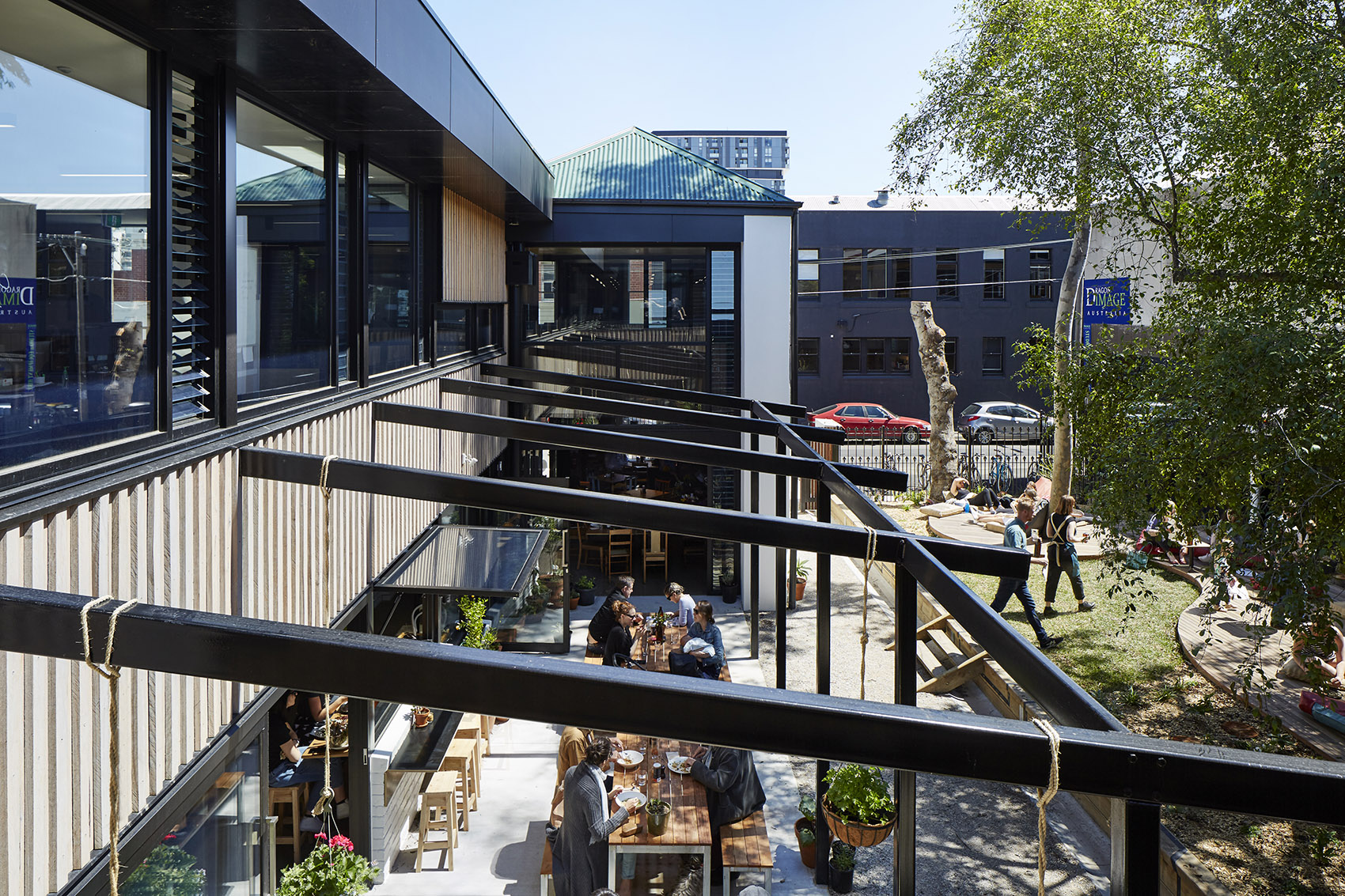 老宅新用，澳洲非盈利性建筑综合体 / Six Degrees-58