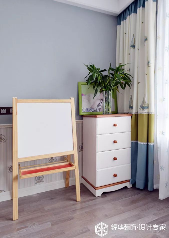 儿童房的设计秘密 | 色彩、灯饰、家具和实用小物件-67