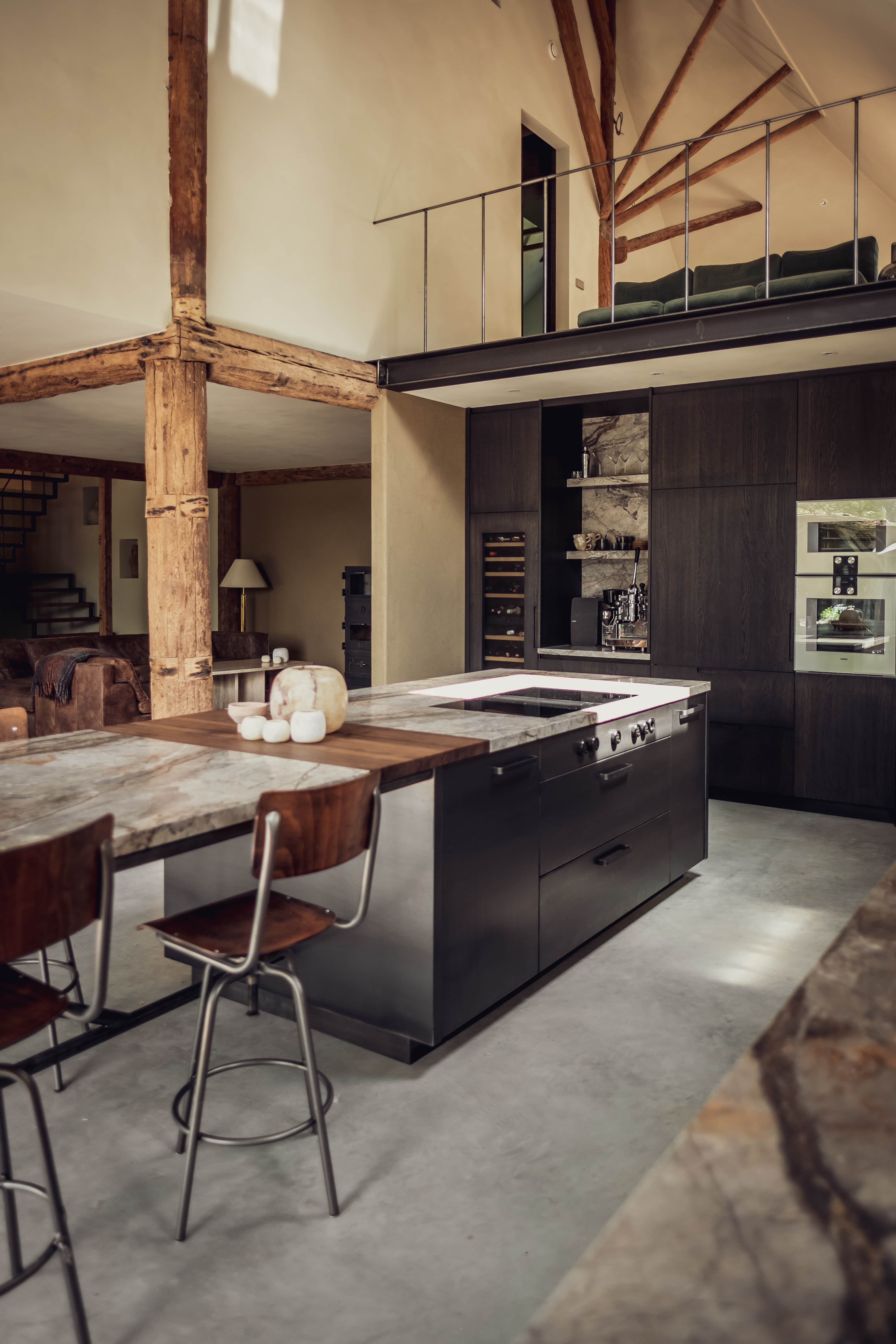 由于EGINSTILL并非常见的英文词汇，无法准确得知其含义，因此难以完成该内容的准确翻译 丨荷兰阿姆斯特丹-17