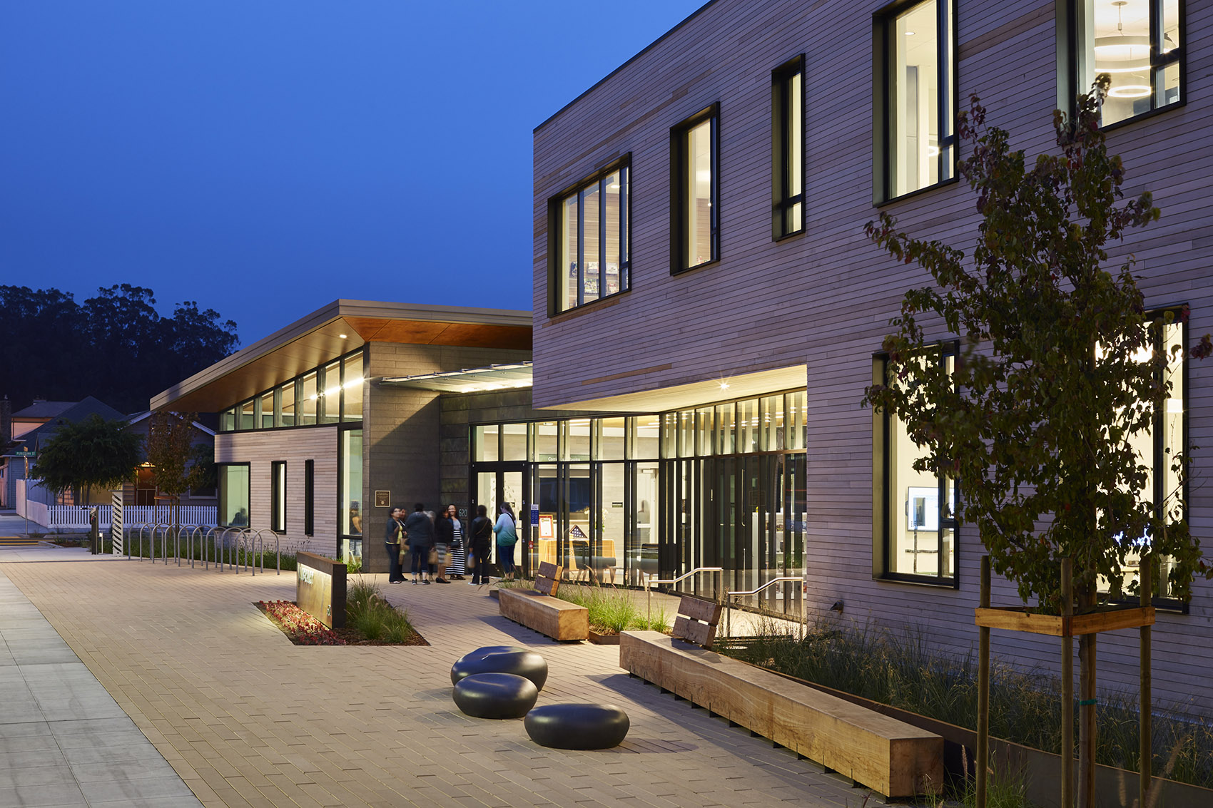 美国半月湾图书馆-48