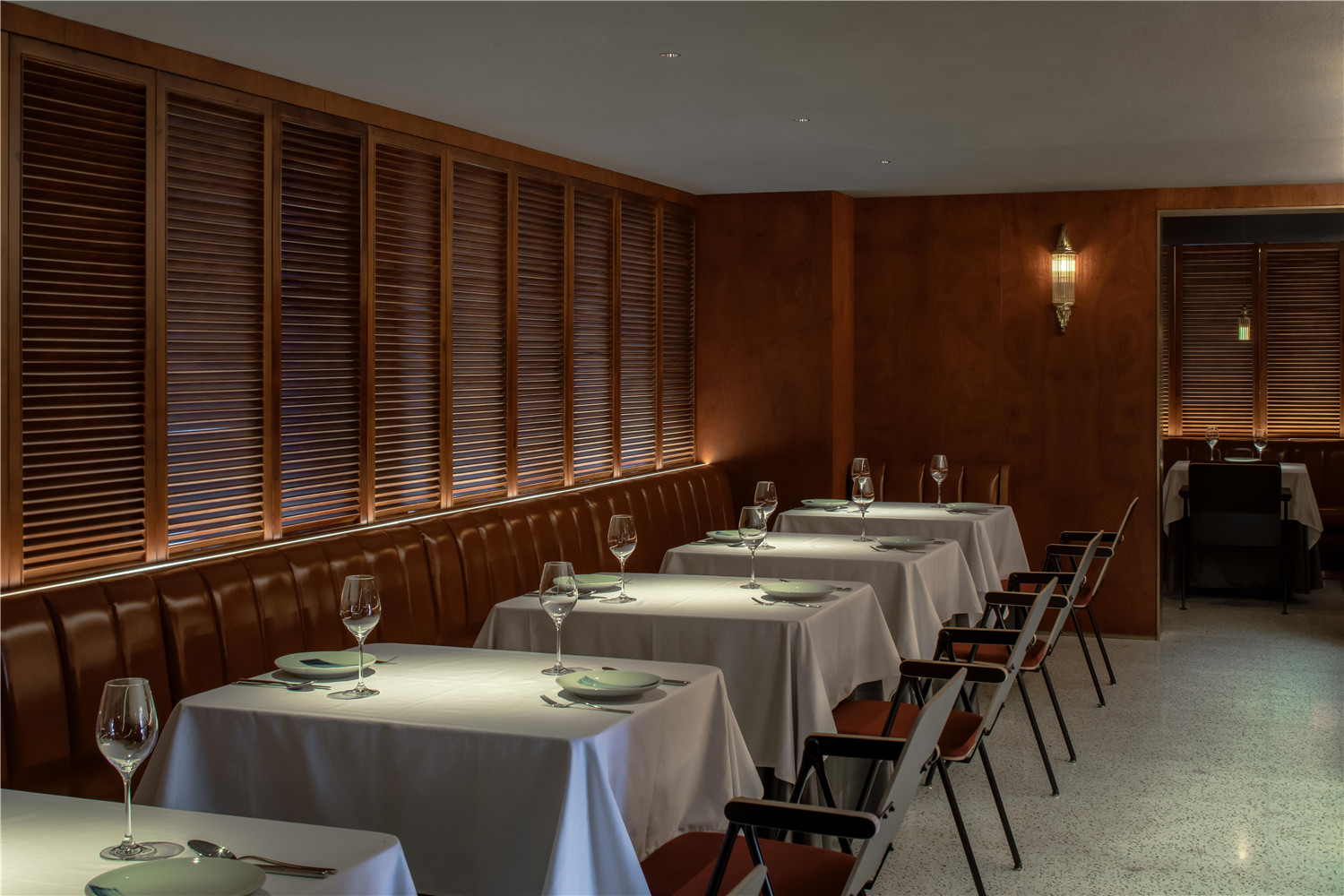 船舱里的干式熟成牛排坊 | 赵 ZHAO 空间设计解读-28