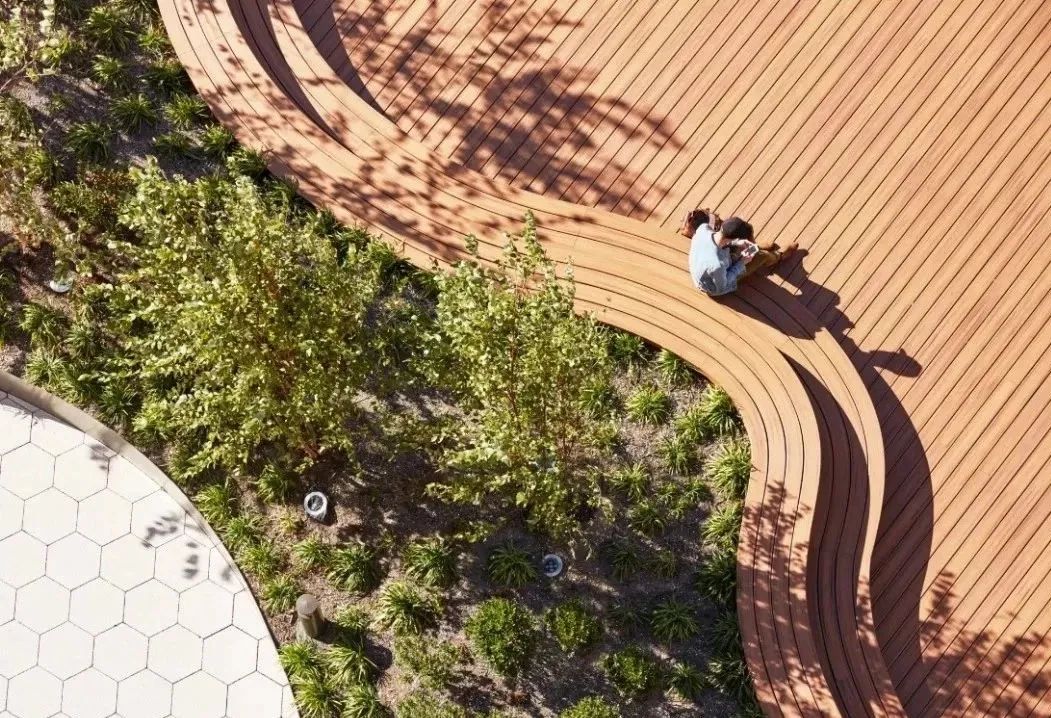 大海波浪元素融入景观设计,打造夏日清凉空间-31