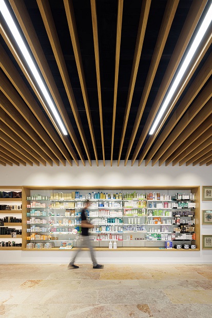 葡萄牙蒙特拉瓦尔某建筑翻新项目丨Esquissos建筑事务所-12